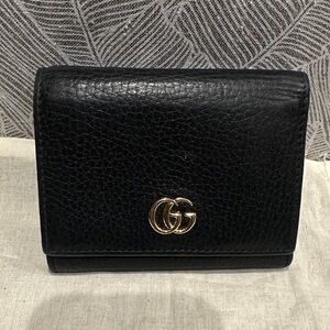 🖤Gucci Black Leather Wallet with Gold Logo